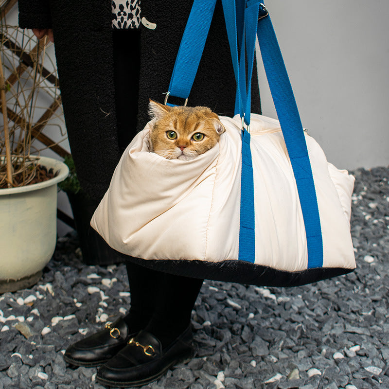 Portable Cat Carrying Bag – Convenient Pet Outing Carrier